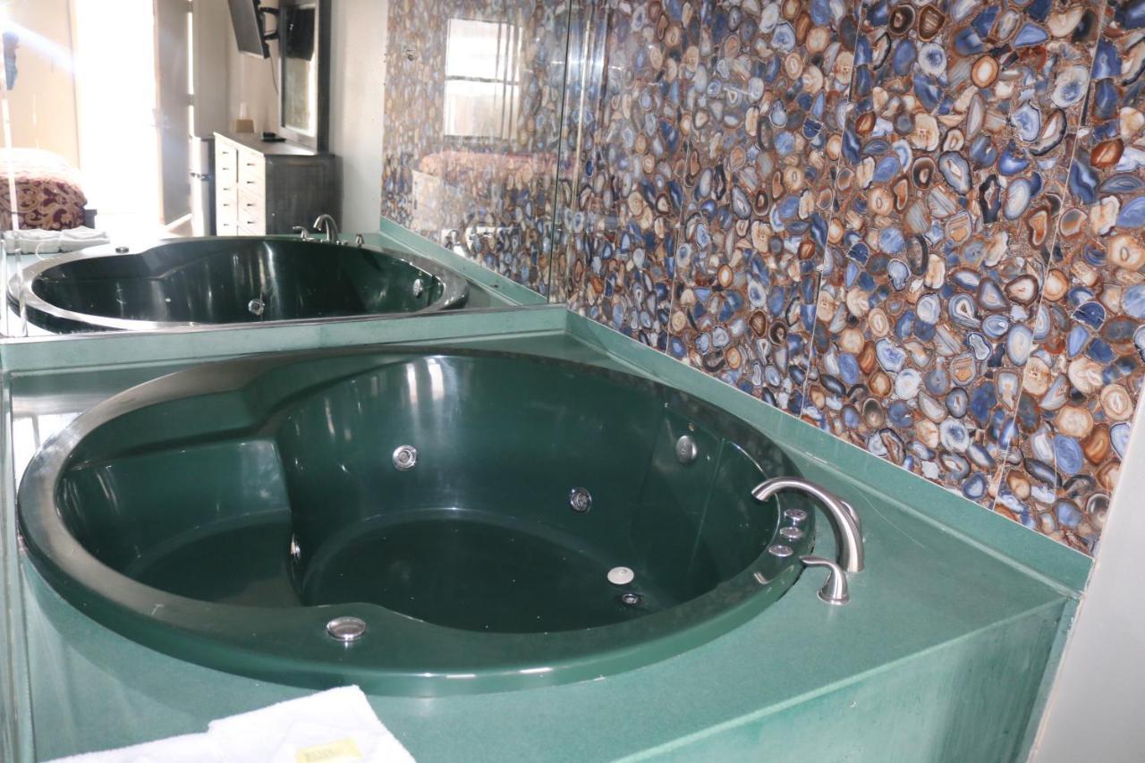 Miami Inn & Suites Oak Lawn Ngoại thất bức ảnh