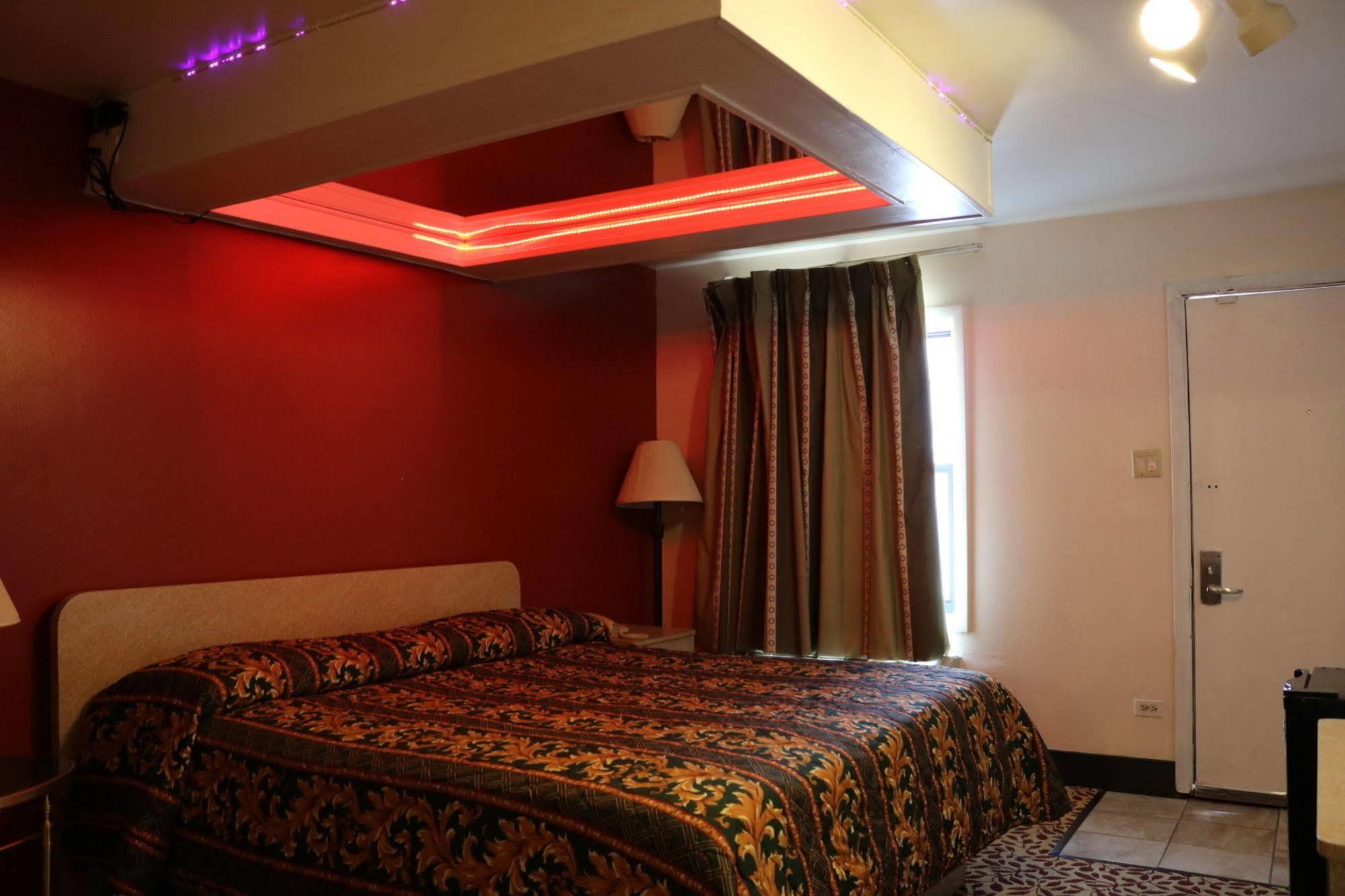 Miami Inn & Suites Oak Lawn Ngoại thất bức ảnh
