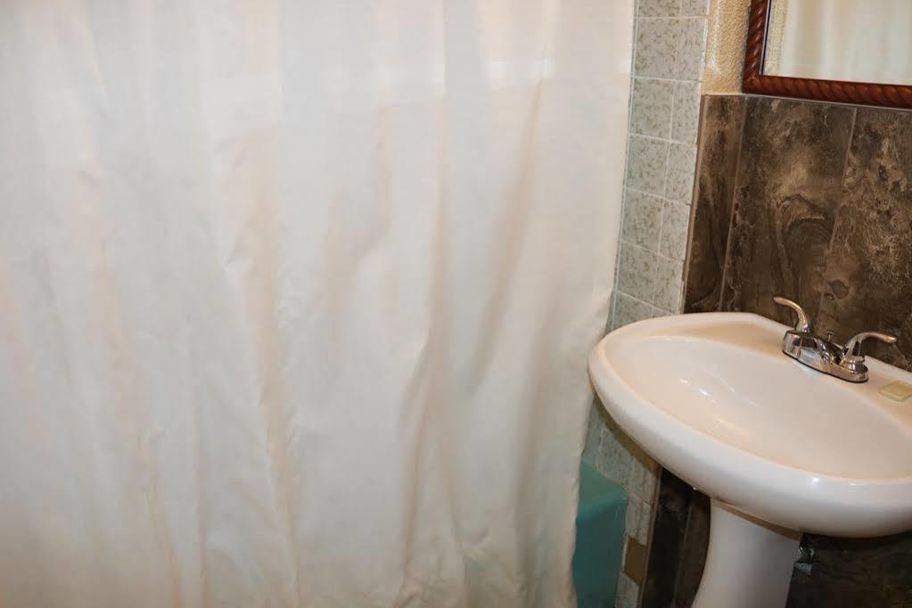 Miami Inn & Suites Oak Lawn Ngoại thất bức ảnh